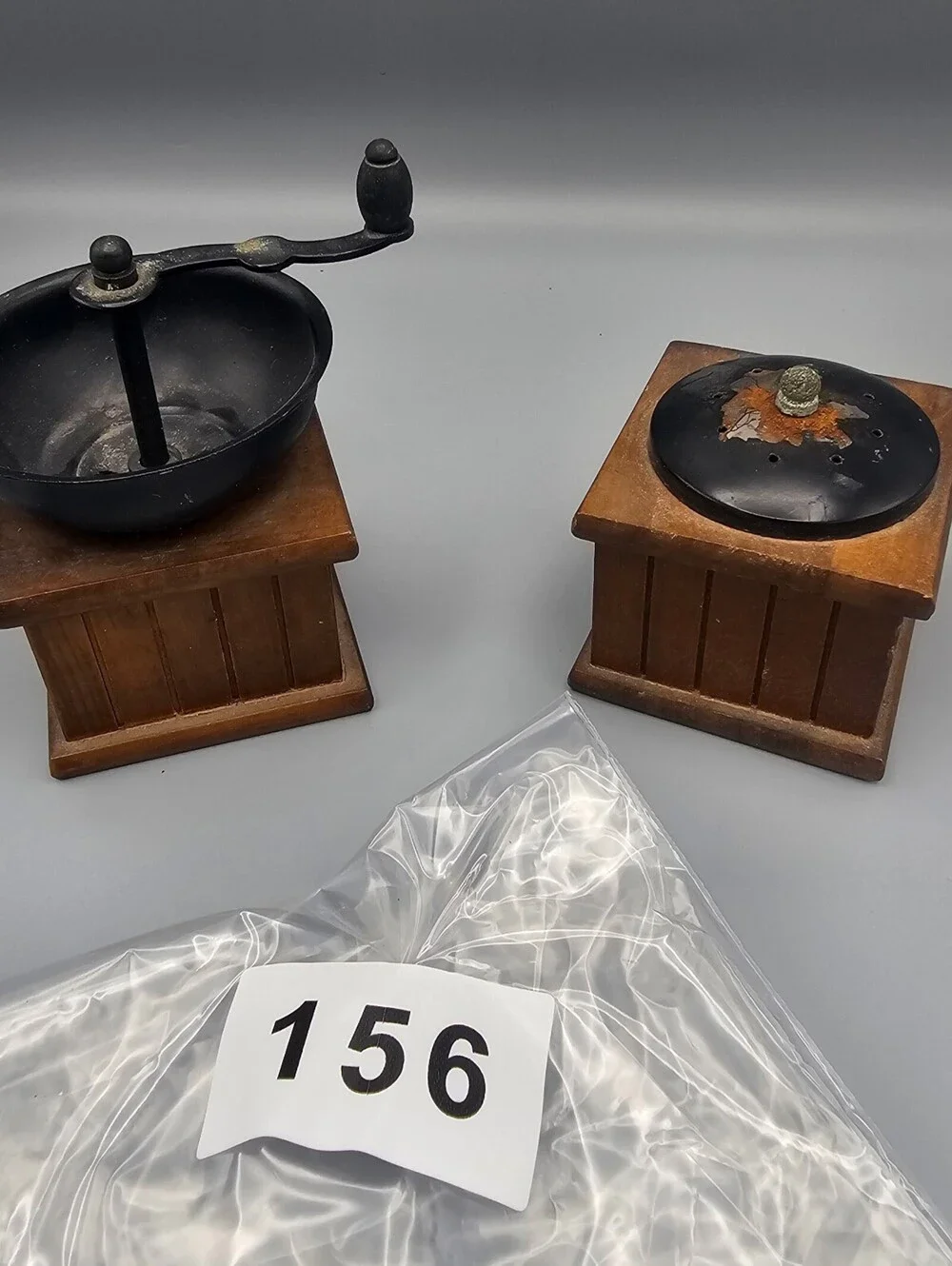 Vintage Manual Pepper Grinder Set with Wooden Base and Metal Components